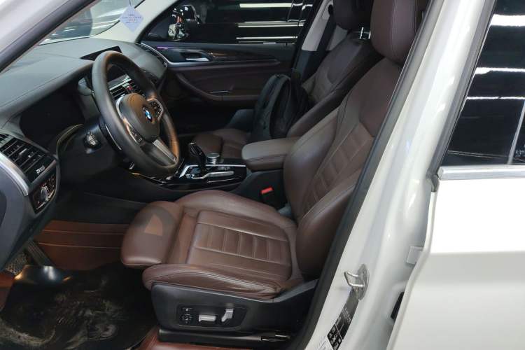 Used BMW X3 2020 xDrive30i Luxury Model with M Sport Package
