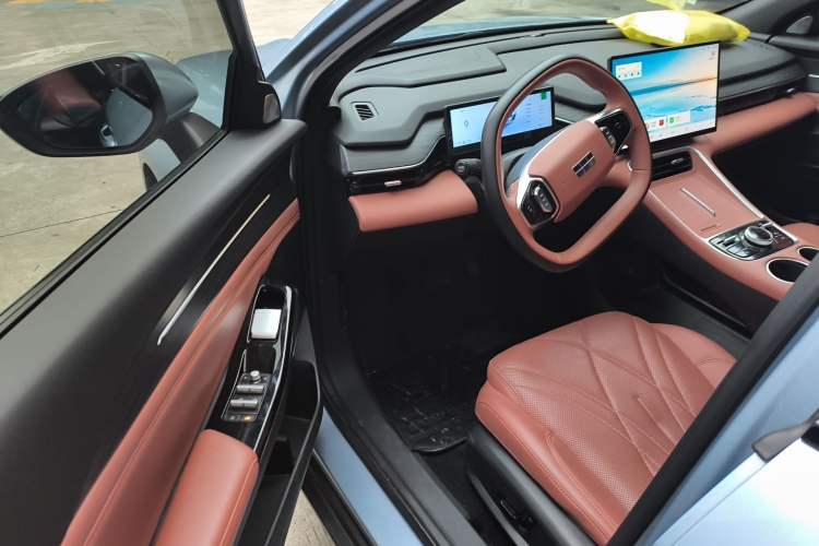 Used Geely Galaxy L6 2025 EM-i 140km Starship Edition
