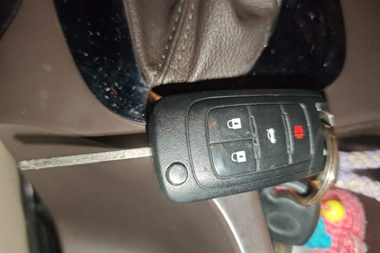 Used Buick Regal 2014 2.0L Leading Fashion Edition Vehicle Key