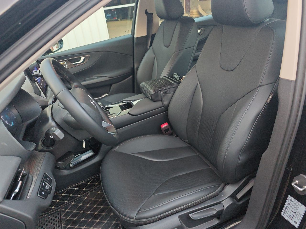 Hongqi E-QM5 2024 450km Range Commuter Version — снимка 15