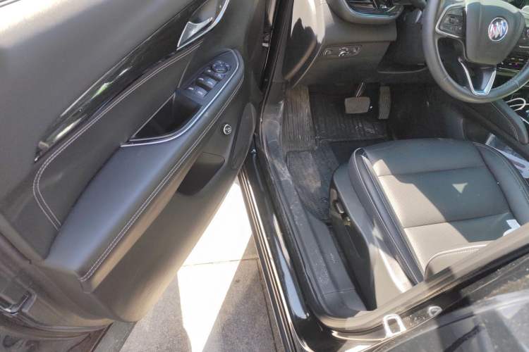 Used Buick Envision 2023 Encore Plus 652T Five-Seat Luxury Model Driver Seat