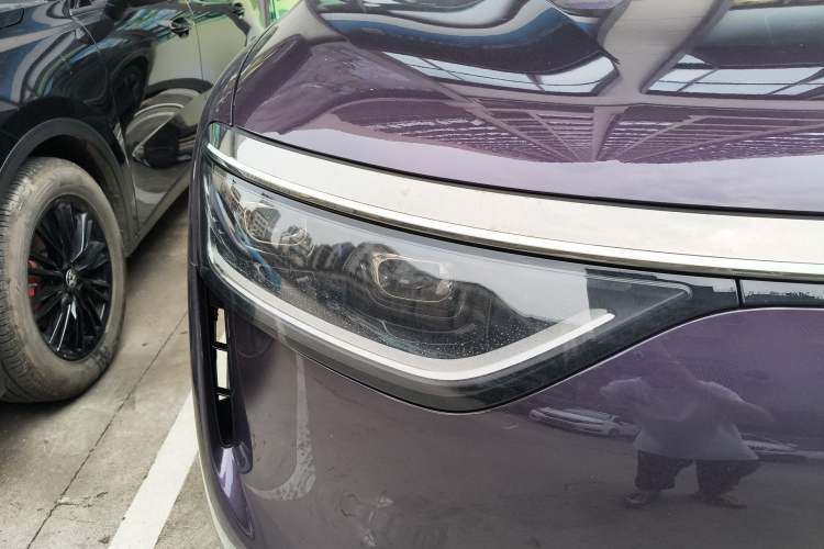 Used Hima AITO M8 2025 Extended-Range Max+ Version 53.4 kWh 5-Seater Edition
