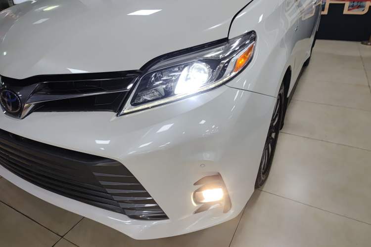 Used Toyota Sienna (Parallel Import) 2018 3.5L Four-Wheel Drive Limited 7-Seater Canadian Version
