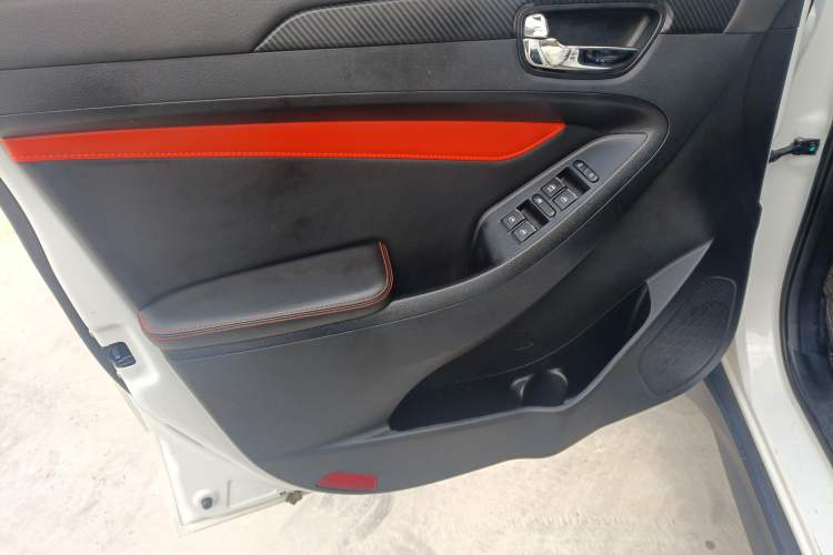 Used Dongfeng Fengon 580 2021 Revised ☆ Star Edition 1.5T Automatic Luxury Version