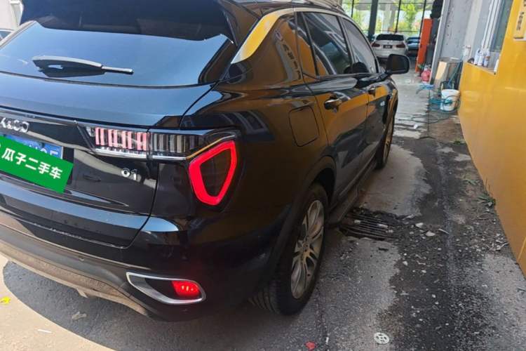 Used Lynk & Co 01 2019 2.0T Two-Wheel-Drive Pro Version China VI Standard
