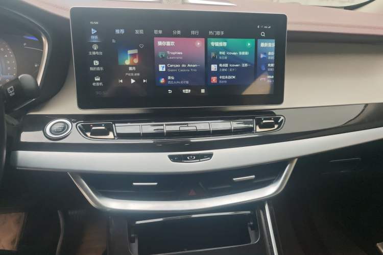 Used Geely Auto Jiajie 2022 1.8TD DCT Platinum Luxury Edition Audio And AC Panel