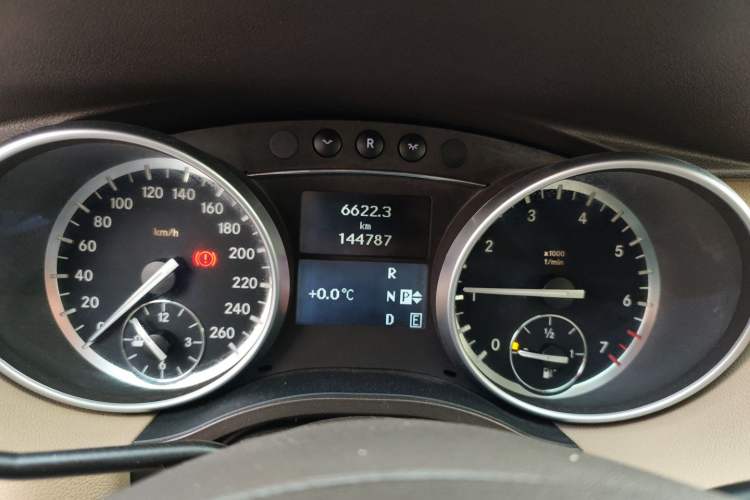 Used Mercedes-Benz R-Class 2011 R 350 L 4MATIC
