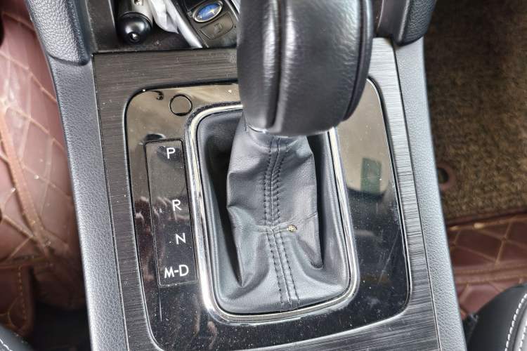 Used Subaru Outback 2015 2.5i Sport Navigation Edition Gear Lever