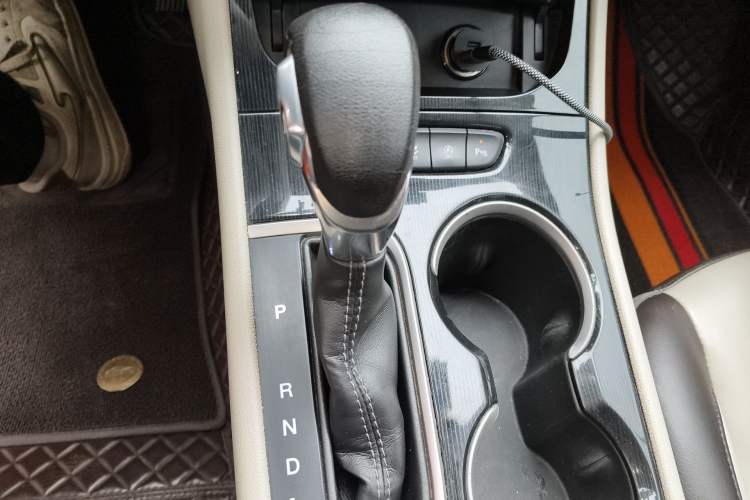 Used Buick Verano 2015 Sedan 15S Automatic Leading Model Gear Lever