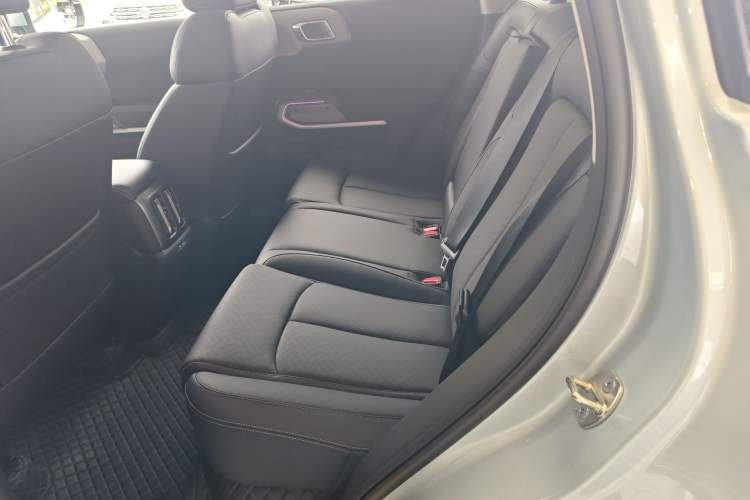 Used Formula Leopard Titanium 3 2025 501KM All-Wheel Drive Intelligent Driving Ultra Version