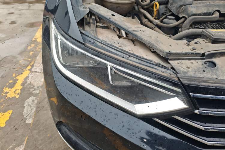 Used Volkswagen Magotan 2017 330TSI DSG Leading Model
