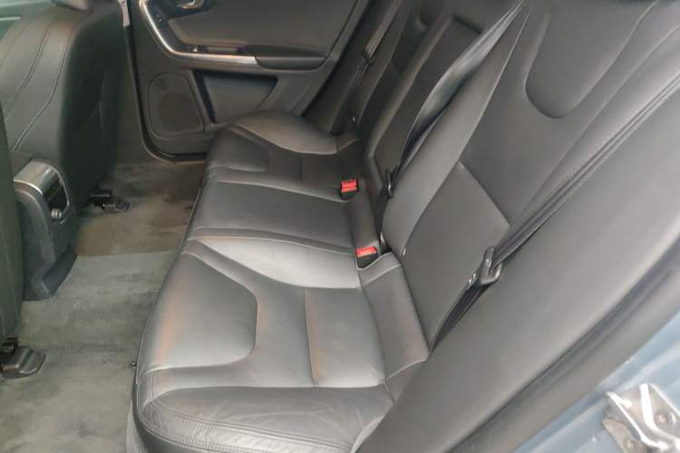 Used Volvo S60 2018 S60L T5 Intelligent Drive Progressive Edition
