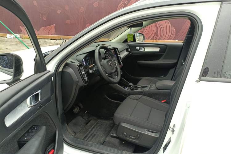 Used Volvo XC40 2022 T4 Four-Wheel Drive Smart & Stylish Edition Driver Seat