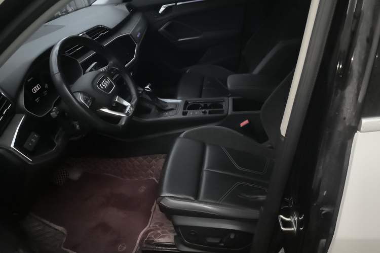 Used Audi Q3 Sportback 2020 40 TFSI Fashion Model Left Front Seat