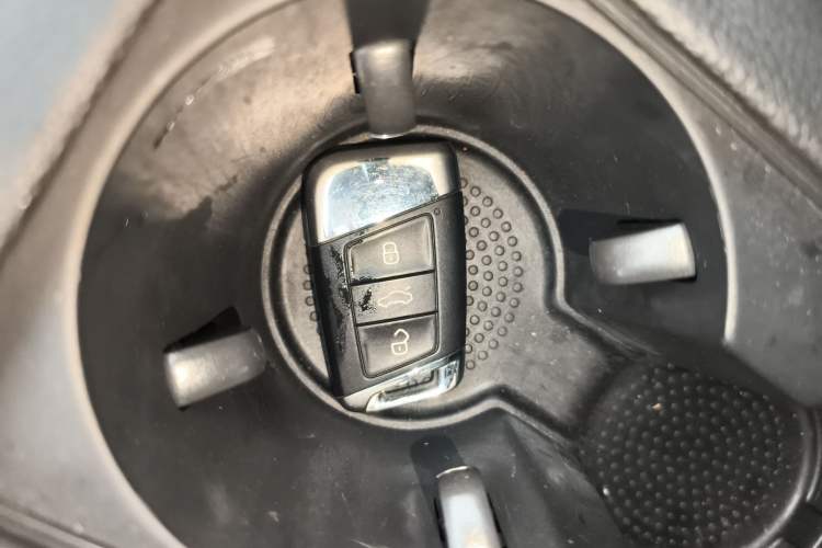 Used Volkswagen Magotan 2017 330TSI DSG Leading Model Vehicle Key