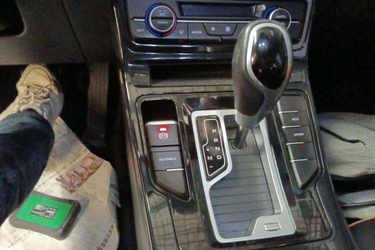 Used Geely Auto Emgrand GL 2020 1.4T CVT Luxury Model Gear Lever