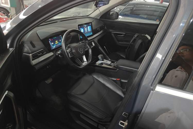 Used BYD Song Pro 2019 1.5T Automatic Elite Edition Left Front Seat