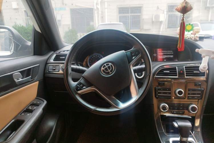 Used Brilliance V5 2014 1.6L Automatic Luxury Model