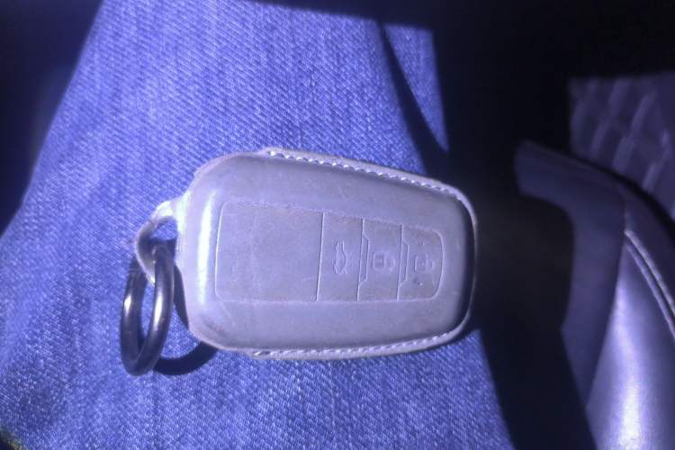 Used Toyota Avalon 2022 2.0L Ambition Edition Vehicle Key