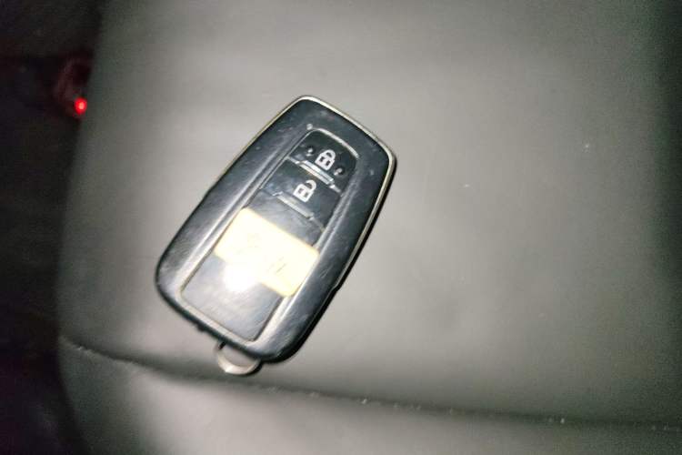 Used Toyota RAV4 2021 2.0L CVT Two-Wheel Drive Fashion Edition
