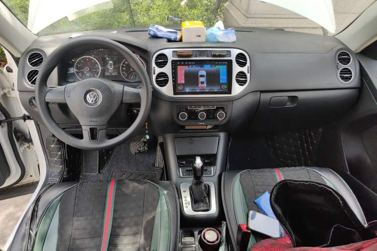 Used Volkswagen Tiguan 2016 280TSI Automatic Two-Wheel-Drive Silk Road Style Edition Center Console