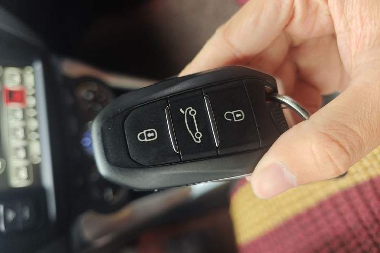 Used Citroen C3-XR 2015 1.6L Automatic Smart Version Vehicle Key