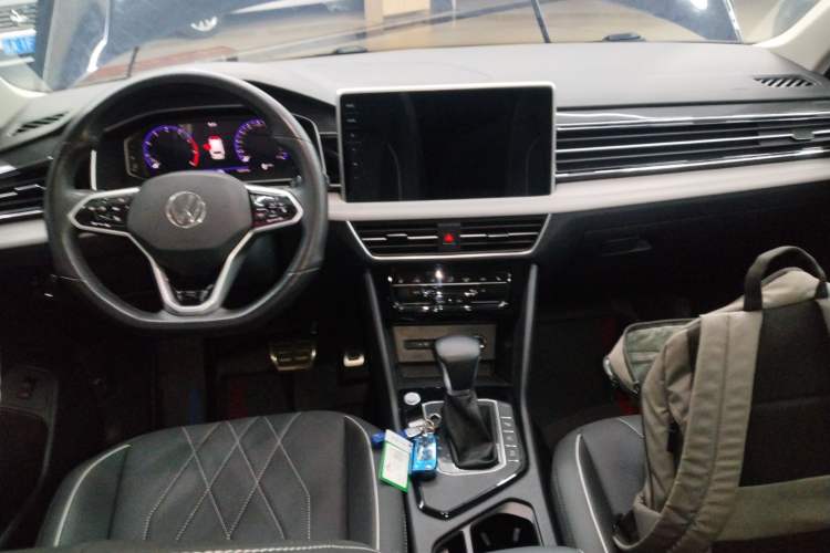 Used Volkswagen Tiguan L 2023 Restyled 330TSI Automatic Two-Wheel Drive R-Line Enhanced Comfort Version