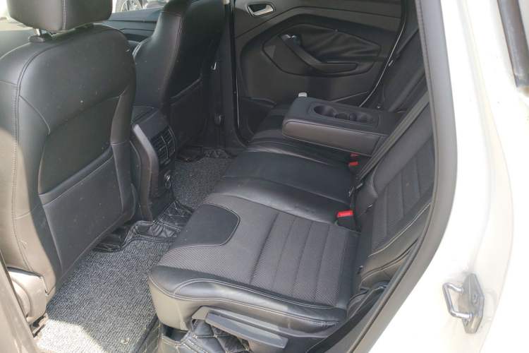 Used Ford Kuga 2013 1.6L GTDi Two-Wheel-Drive Trend Model
