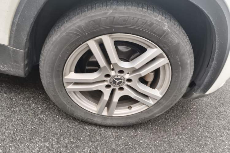 Used Mercedes-Benz GLB 2020 GLB 200 Dynamic Edition Right Front Wheel Hub