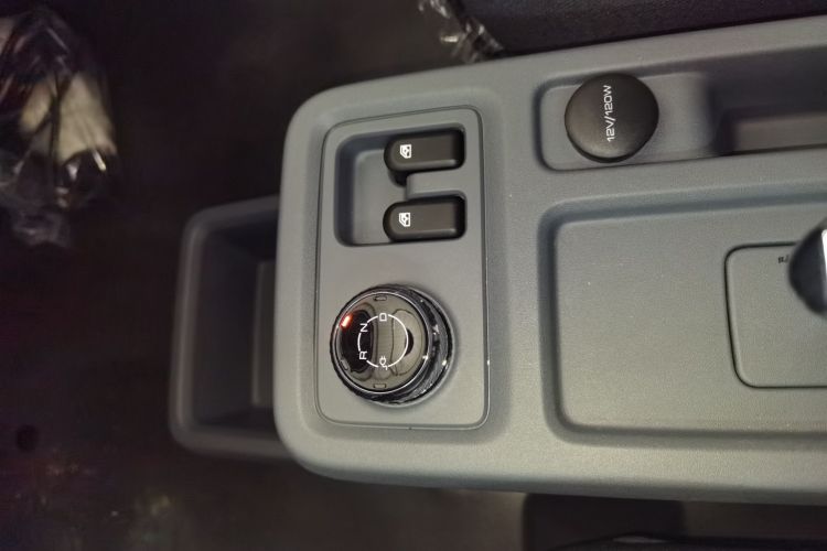 Used Wuling Yangguang 2025 Model 400km Bus Edition—Comfort Edition
