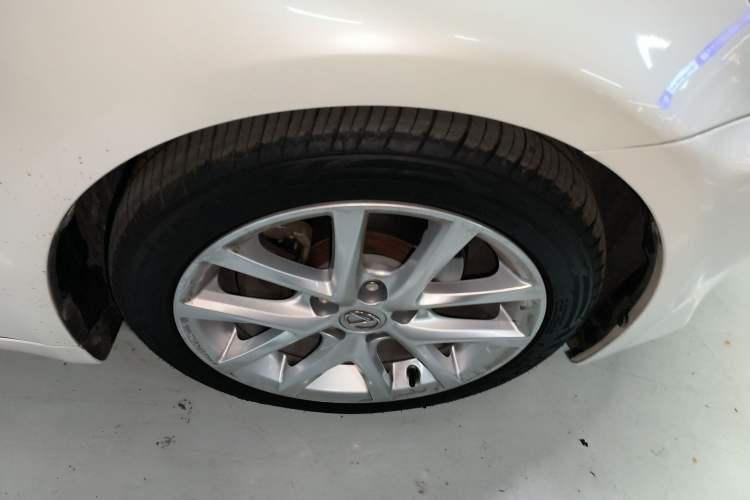 Used Lexus IS 2011 250 Sport Edition Right Front Wheel Hub