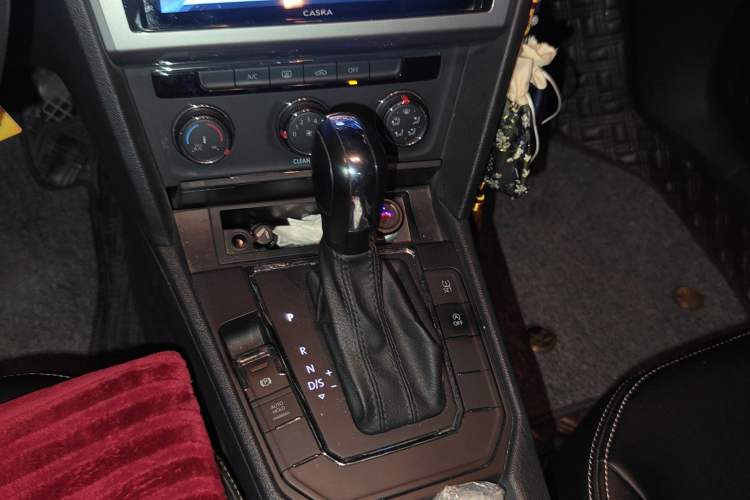 Used Volkswagen Lamando 2017 230TSI DSG Fashion Edition
