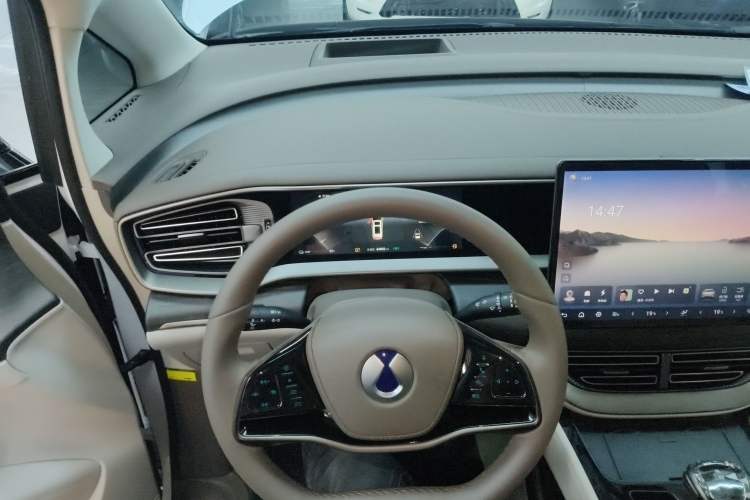 Used Denza D9 2022 DM-i 970 Four-Wheel Drive Prestige Model Steering Wheel