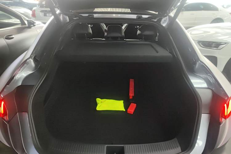 Used MG 7 2025 2.0T 405 AT Luxury Edition