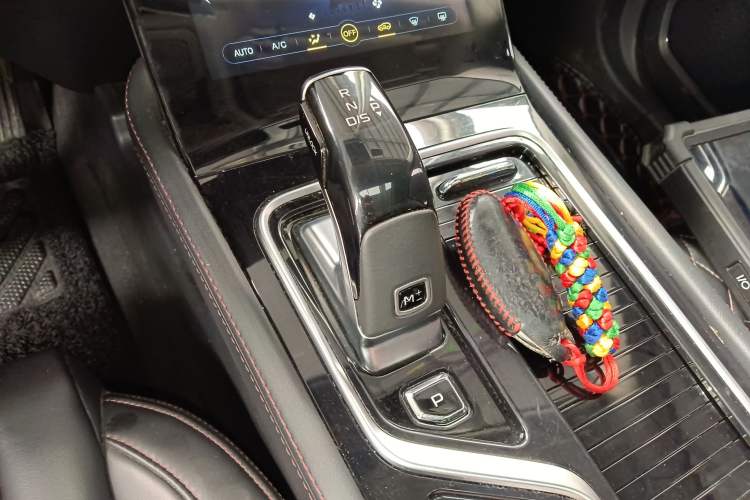 Used Bestune T99 2020 20TD Automatic Premium Edition Gear Lever