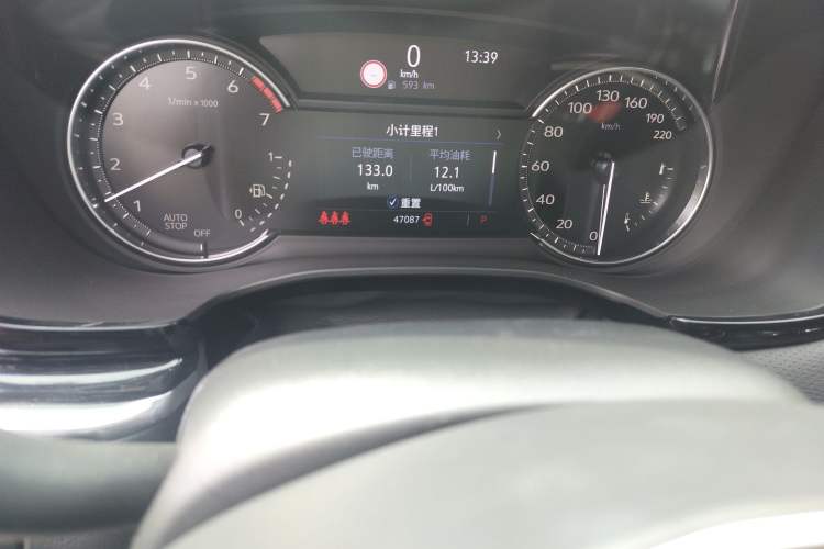 Used Cadillac XT5 2020 Revised Version 28T Luxury Edition Odometer Close Up