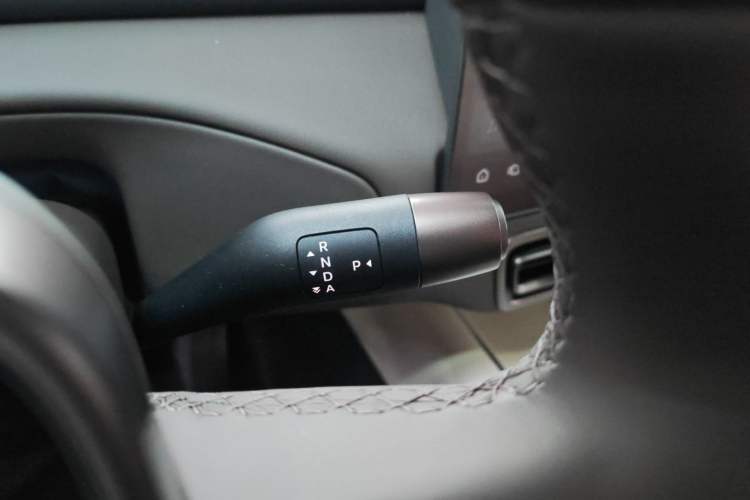 Used Li Auto MEGA 2024 Ultra Model