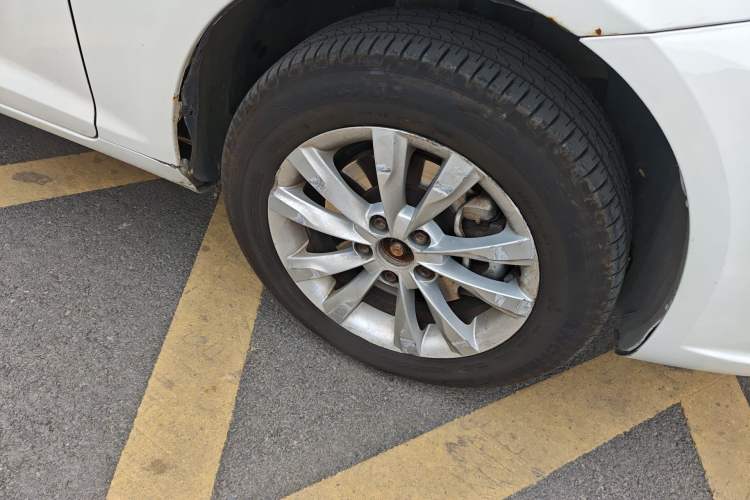 Used BAIC New Energy EU 2017 EU260 Letu Plus Edition Right Front Wheel Hub