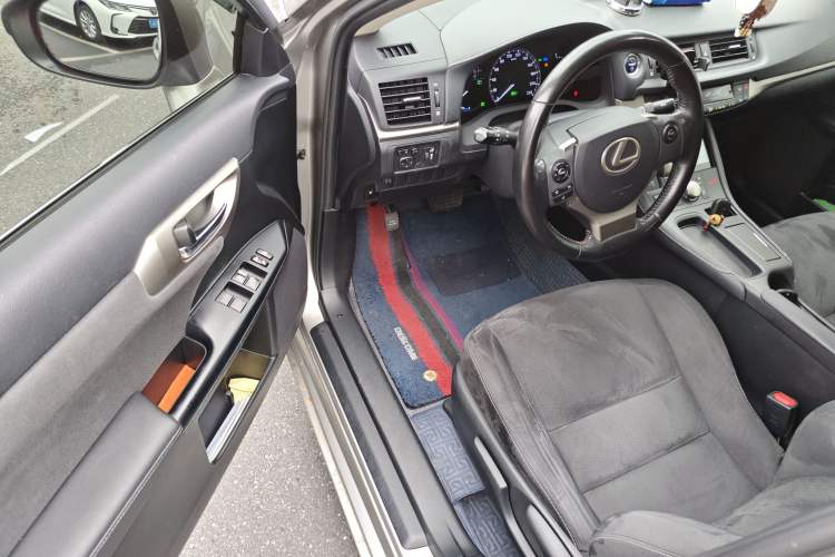 Used Lexus CT 2017 CT200h Elite Edition Solid Color China V Standard