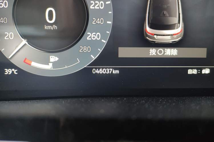 Used Land Rover Range Evoque 2023 Aurora L 249 PS Luxury Edition Odometer Close Up