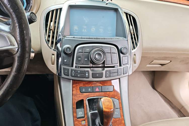 Used Buick LaCrosse 2011 2.4L SIDI Elegant Edition