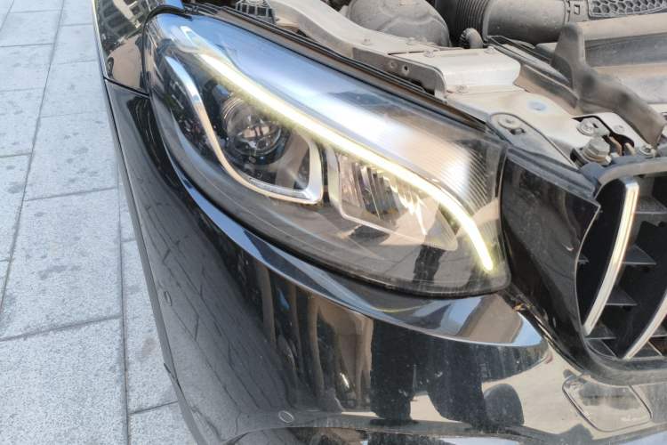 Used Mercedes-Benz GLC 2018 GLC 200 4MATIC Right Front Headlight