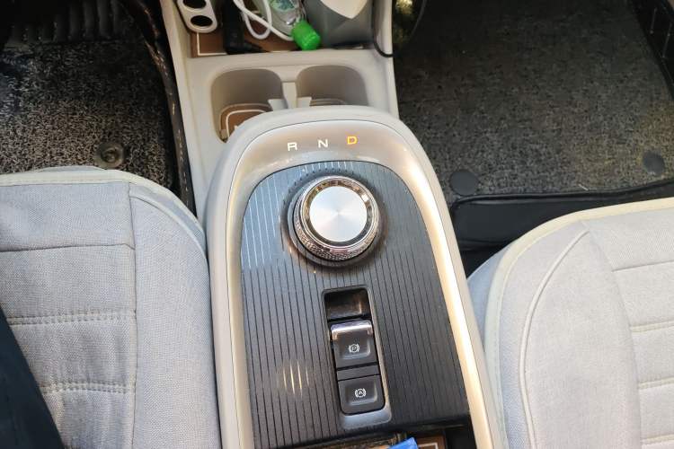 Used ORA Good Cat 2022 400km Standard Range Luxury Version Lithium Iron Phosphate Gear Lever