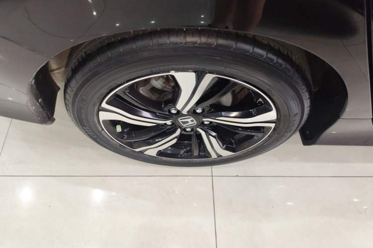 Used Honda Civic 2016 220TURBO CVT Prestige Edition
