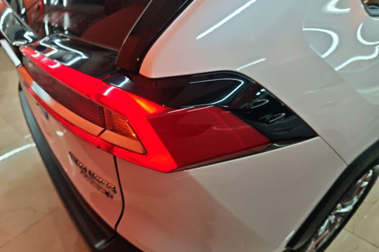 Used Toyota Wildlander 2021 Dual-Engine 2.5L E-CVT Two-Wheel Drive Luxury Edition