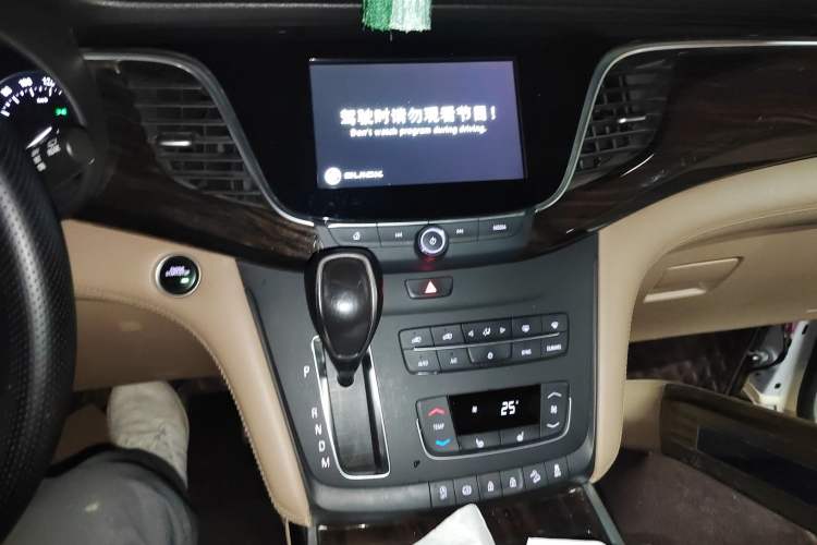 Used Buick GL8 2018 ES 28T Premium Model China VI Standard