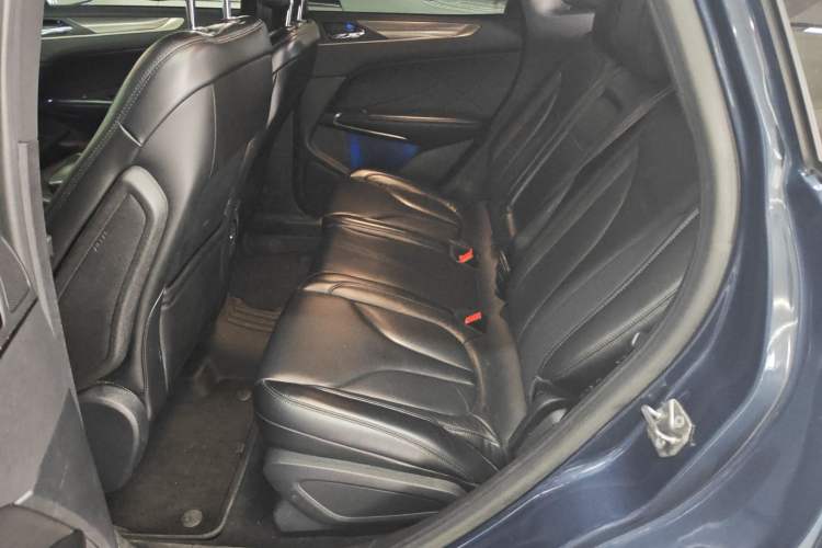 Used Lincoln MKC 2017 2.0T Two-Wheel Drive Deluxe Edition
