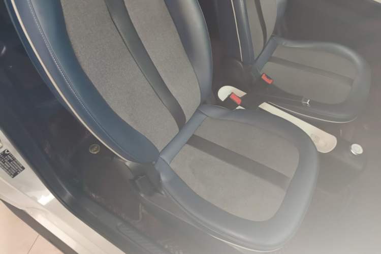 Used Wuling Hongguang MINIEV 2022 GAMEBOY 300km Enthusiast Model with Lithium Iron Phosphate
