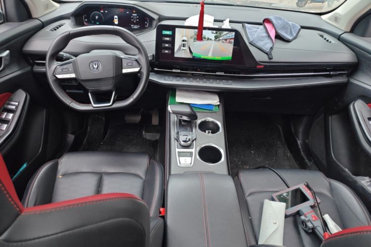 Used CHANGAN CS55PLUS 2021 Blue Whale Edition 1.5T DCT Prestige Model Center Console