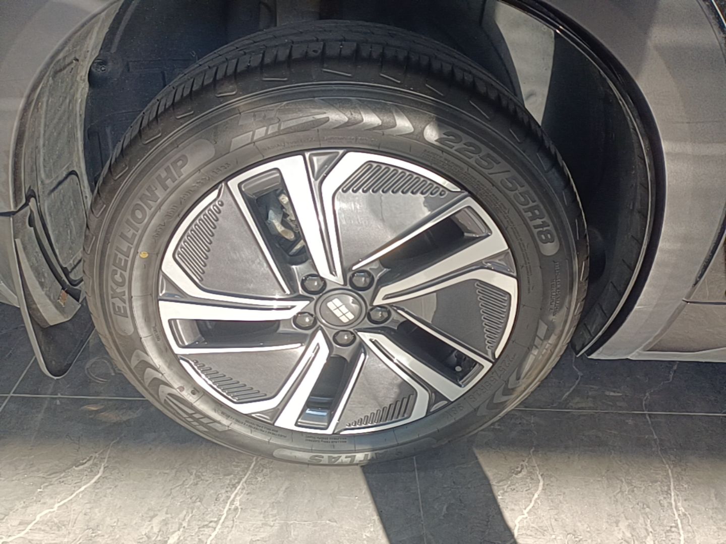 Geely Galaxy Xingjian 7 EM-i 2025 120km Exploration+ Version — снимка 11